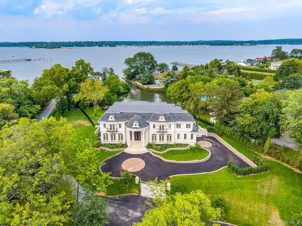 566 E Shore Road, Kings Point, NY 11024