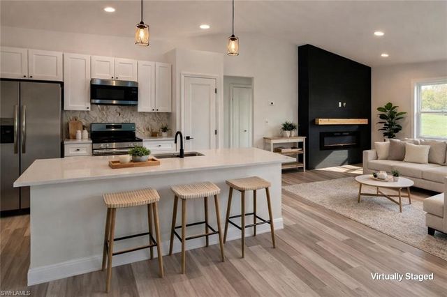 1610 Robert AVE, Lehigh Acres, FL 33972