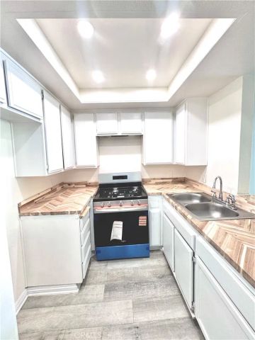 600 W 3rd A208, Santa Ana, CA 92701