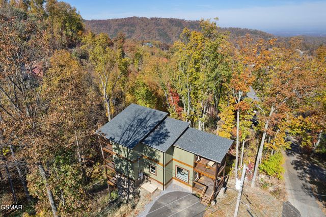 764 Chestnut Drive, Gatlinburg, TN 37738