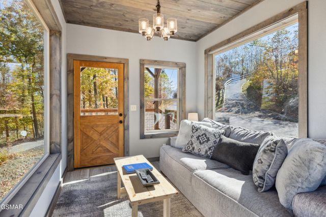 764 Chestnut Drive, Gatlinburg, TN 37738