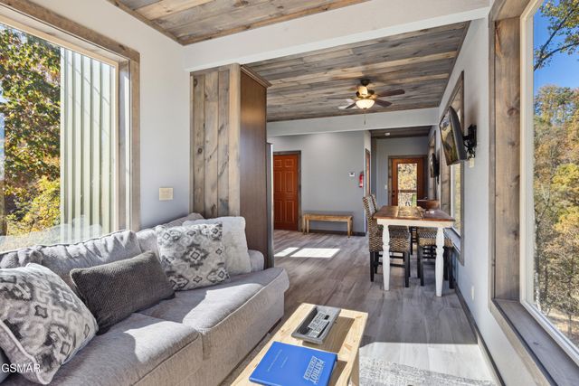 764 Chestnut Drive, Gatlinburg, TN 37738