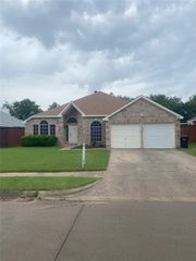 7512 Brookview Drive, Frisco, TX 75034