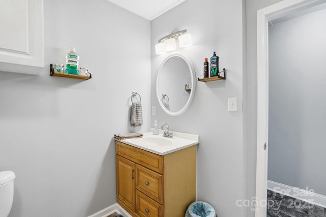 910 Roosevelt Street, Badin, NC 28009