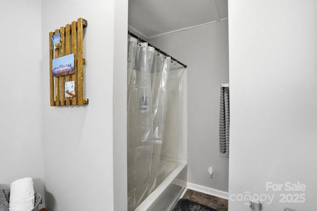 910 Roosevelt Street, Badin, NC 28009