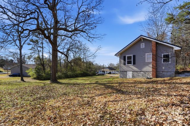 910 Roosevelt Street, Badin, NC 28009