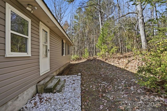 910 Roosevelt Street, Badin, NC 28009