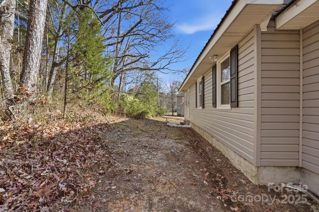 910 Roosevelt Street, Badin, NC 28009