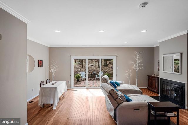 12021 INSHA CT, Reston, VA 20191