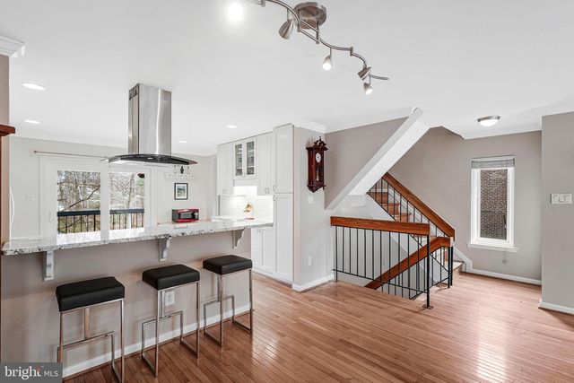 12021 INSHA CT, Reston, VA 20191