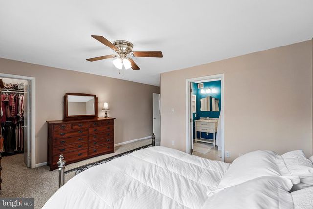 12021 INSHA CT, Reston, VA 20191