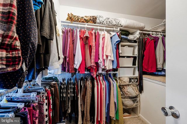 12021 INSHA CT, Reston, VA 20191