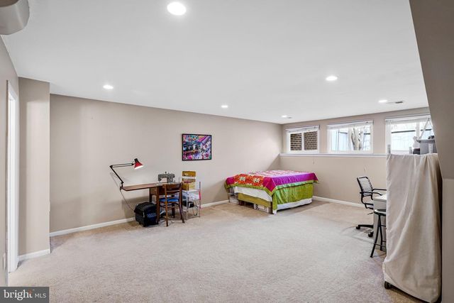 12021 INSHA CT, Reston, VA 20191