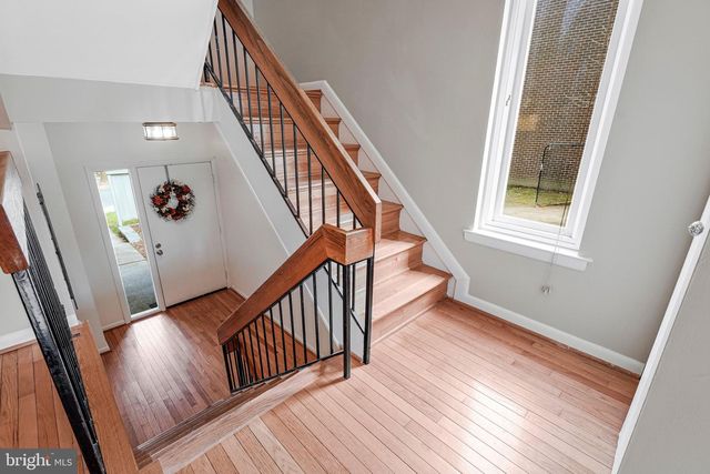 12021 INSHA CT, Reston, VA 20191