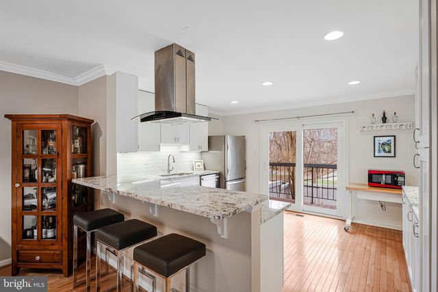 12021 INSHA CT, Reston, VA 20191