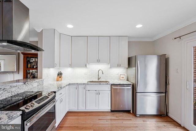 12021 INSHA CT, Reston, VA 20191