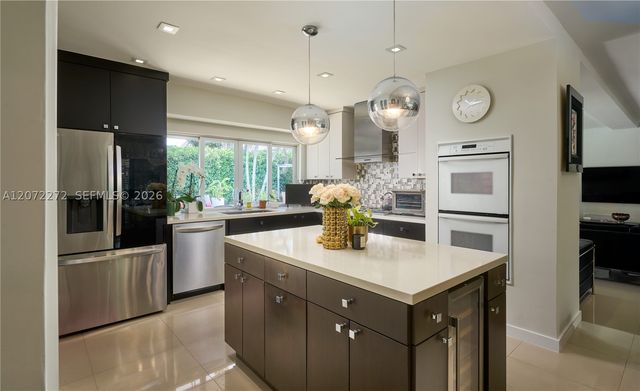 2155 NE 191st Dr, North Miami Beach, FL 33179