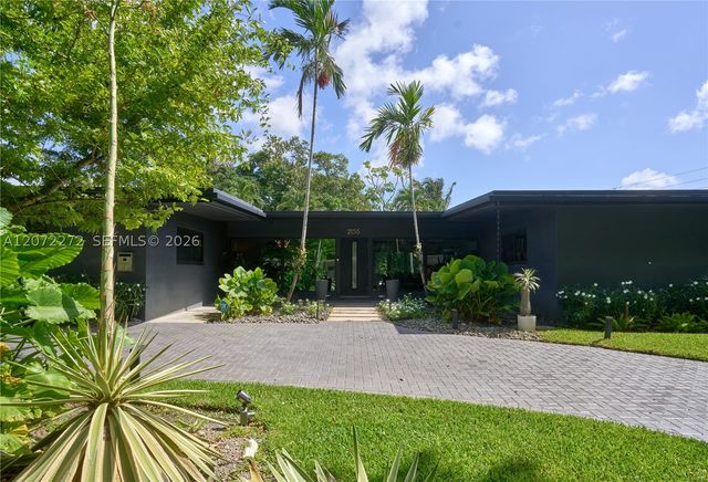 2155 NE 191st Dr, North Miami Beach, FL 33179