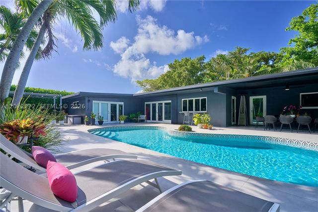 2155 NE 191st Dr, North Miami Beach, FL 33179