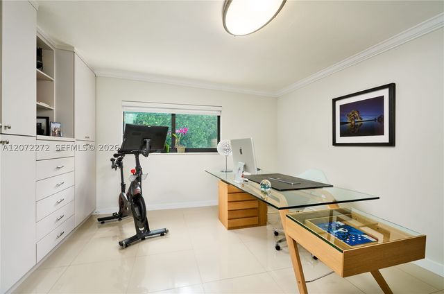 2155 NE 191st Dr, North Miami Beach, FL 33179