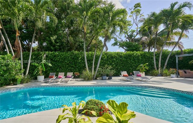 2155 NE 191st Dr, North Miami Beach, FL 33179