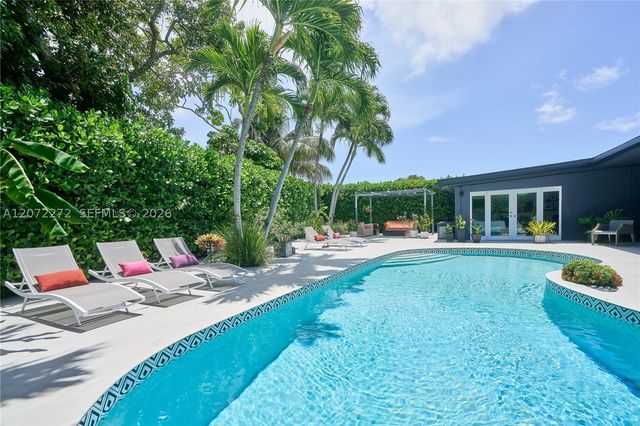 2155 NE 191st Dr, North Miami Beach, FL 33179
