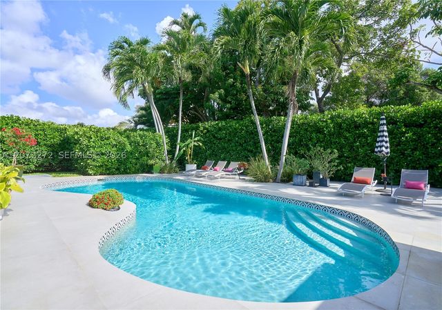 2155 NE 191st Dr, North Miami Beach, FL 33179