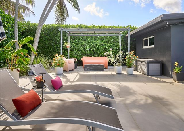 2155 NE 191st Dr, North Miami Beach, FL 33179