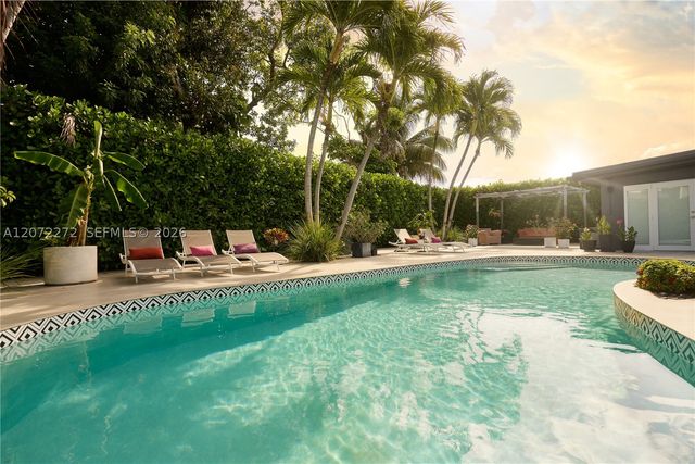 2155 NE 191st Dr, North Miami Beach, FL 33179