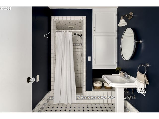 3023 Ne 18TH Ave, Portland, OR 97212