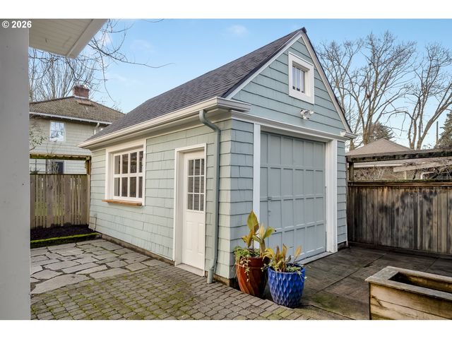 3023 Ne 18TH Ave, Portland, OR 97212