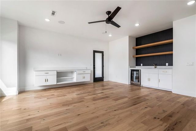 4413 S 88th Street, Bentonville, AR 72713