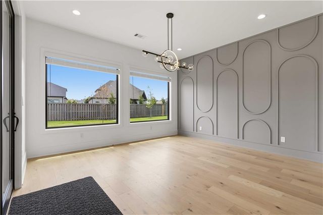 4413 S 88th Street, Bentonville, AR 72713