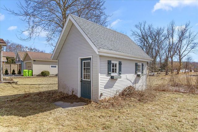 3559 North Shore DRIVE, Hubertus, WI 53033