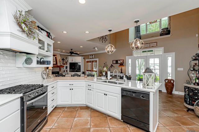 10261 Island Rd, Ventress, LA 70783