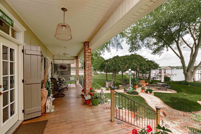 10261 Island Rd, Ventress, LA 70783