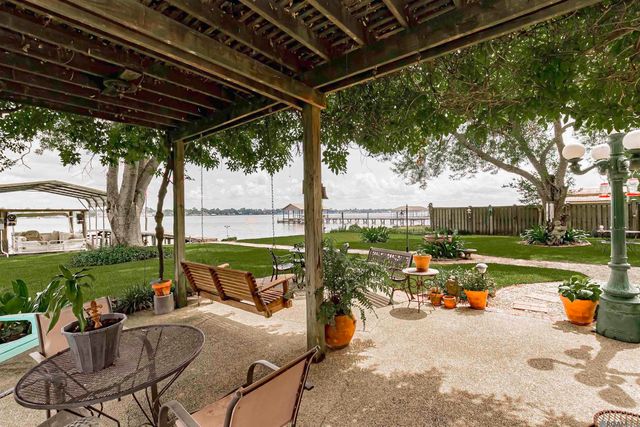 10261 Island Rd, Ventress, LA 70783