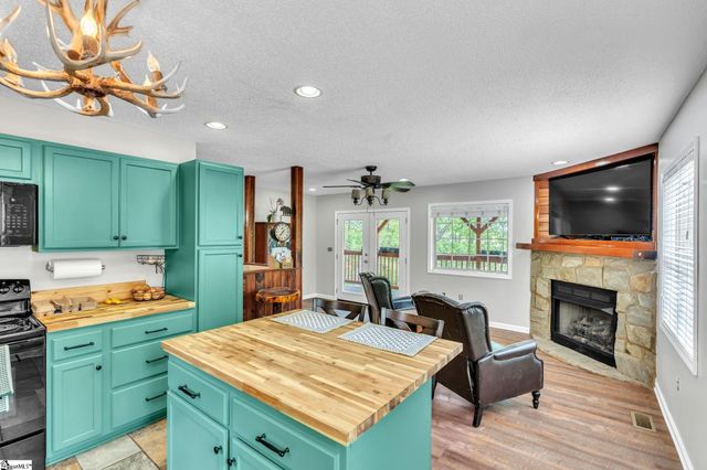 189 Caledonia Road, Landrum, SC 29356