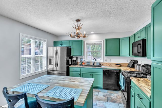 189 Caledonia Road, Landrum, SC 29356