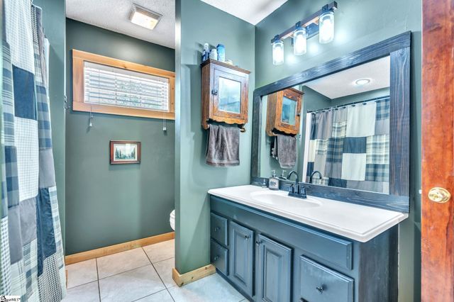 189 Caledonia Road, Landrum, SC 29356