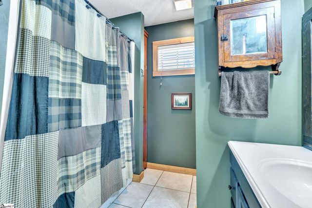 189 Caledonia Road, Landrum, SC 29356