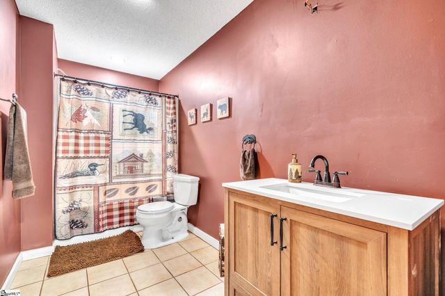 189 Caledonia Road, Landrum, SC 29356