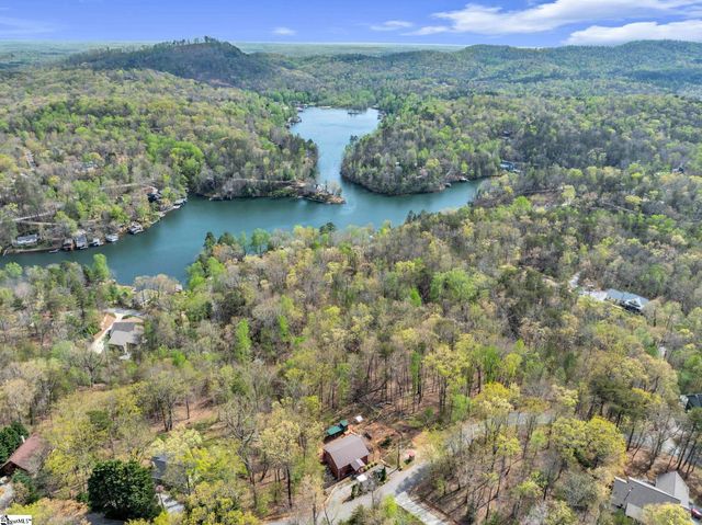 189 Caledonia Road, Landrum, SC 29356