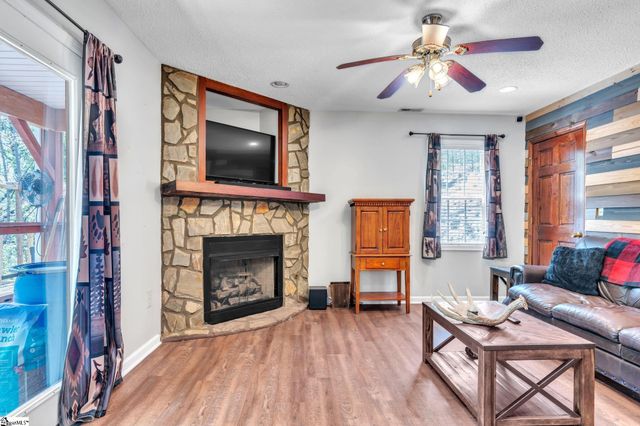 189 Caledonia Road, Landrum, SC 29356