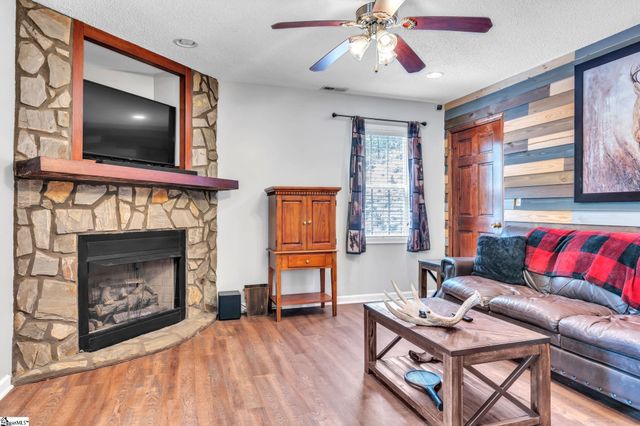 189 Caledonia Road, Landrum, SC 29356