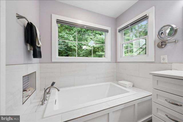 18710 SEVERN RD, Gaithersburg, MD 20879