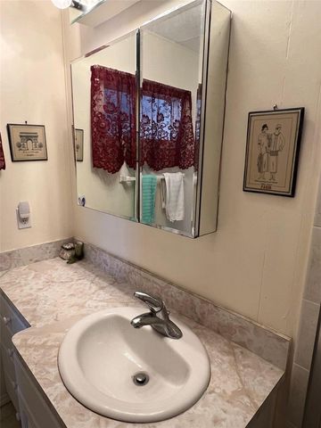 29250 US HIGHWAY 19 N 610, Clearwater, FL 33761