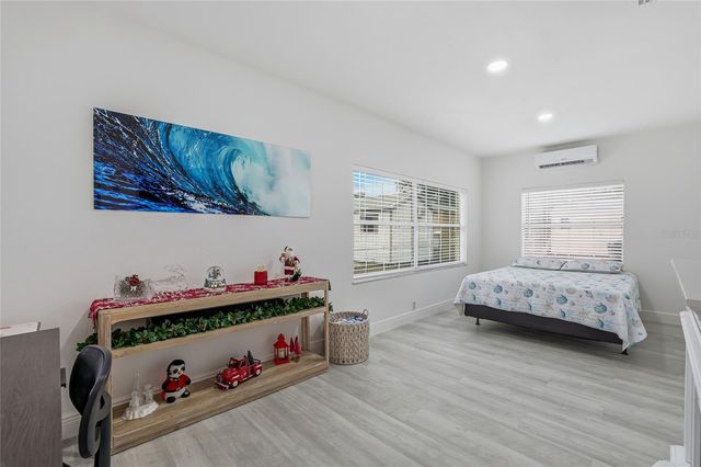 9402 N NEWPORT AVENUE, Tampa, FL 33612