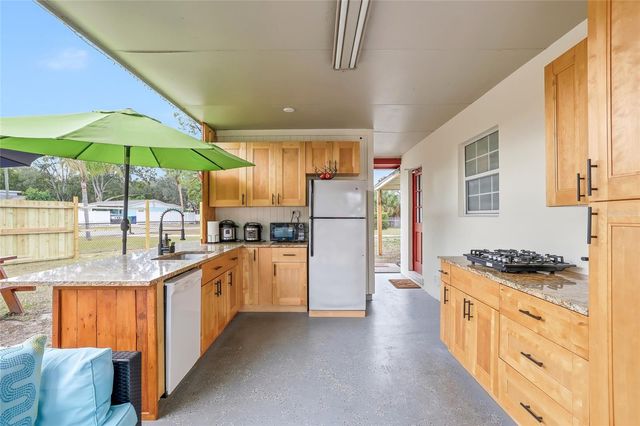 9402 N NEWPORT AVENUE, Tampa, FL 33612