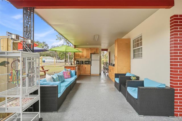 9402 N NEWPORT AVENUE, Tampa, FL 33612